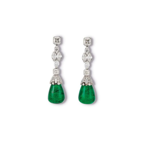 



DIAMOND AND EMERALD DROP EARRINGS IN PLATINUM AND 18KT WHITE GOLD