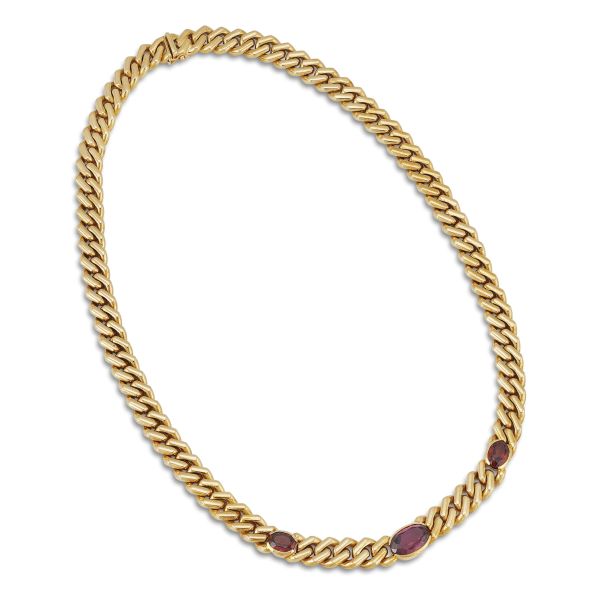 GARNET CURB CHAIN NECKLACE IN 18KT YELLOW GOLD