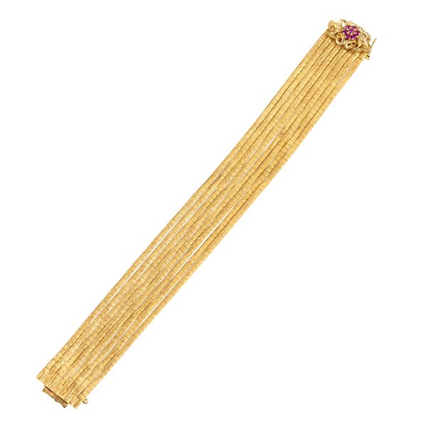 



BAND BRACELET WITH RUBIES