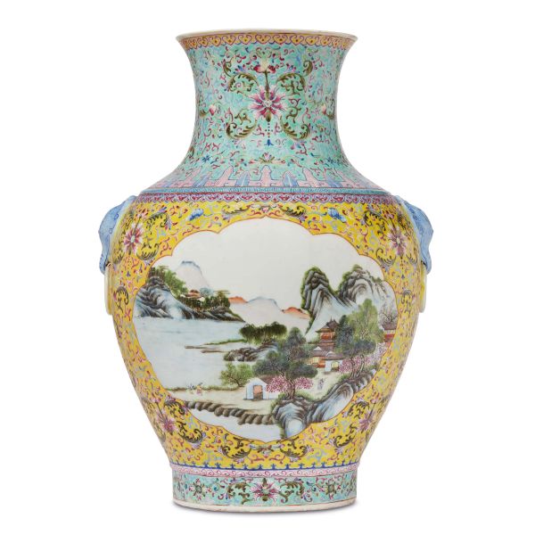 



VASE, CHINA, REPUBLIC PERIOD, 20TH CENTURY