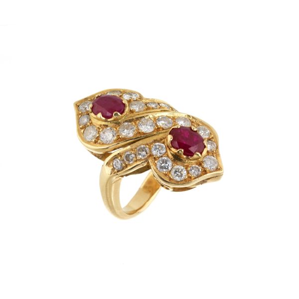 RUBY AND DIAMOND RING IN 18KT YELLOW GOLD