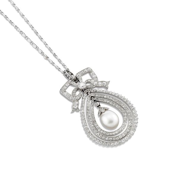 



NATURAL PEARL AND DIAMOND NECKLACE IN 18KT WHITE GOLD AND PLATINUM