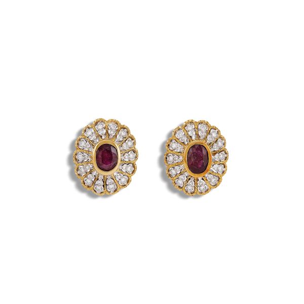 



RUBY AND DIAMOND FLORAL EARRINGS IN 18KT TWO TONE GOLD