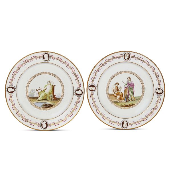 



A PAIR OF REAL FABBRICA FERDINANDEA DISHES, NAPLES, 1784-1788
