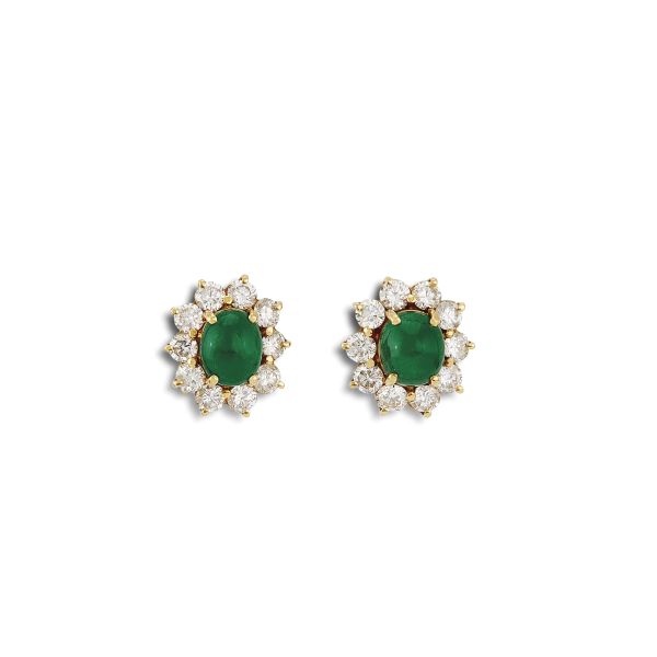 



FRED EMERALD AND DIAMOND FLOWER EARRINGS IN 18KT YELLOW GOLD