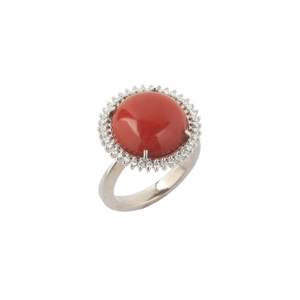 CORAL AND DIAMOND RING IN 18KT WHITE GOLD