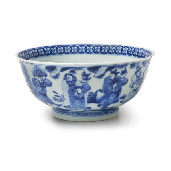 



A LARGE BLUE AND WHITE BOWL, CHINA, QING DYNASTY, KANGXI PERIOD, DECORATED WITH THE SCENE &ldquo;EIGHT FORIGNERS OFFERING TREASURES&rdquo;