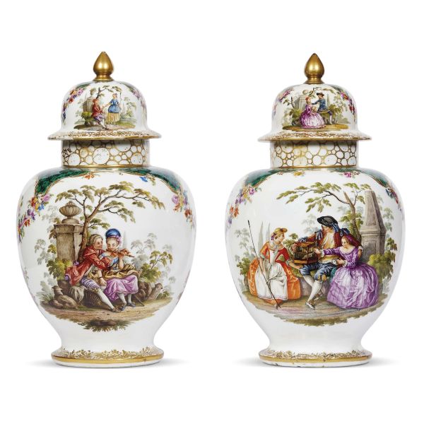 A PAIR OF GERMAN VASES WITH LIDS, 19TH CENTURY