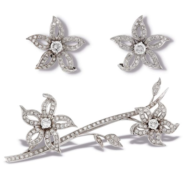 



DIAMOND DEMI-PARURE IN 18KT WHITE GOLD