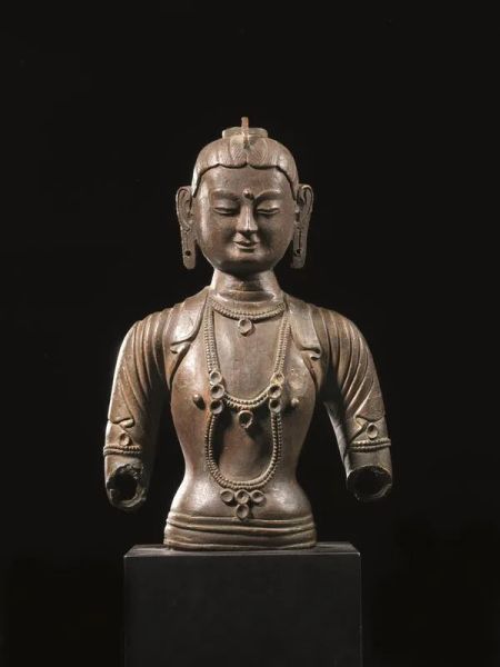   Torso ,  Cina o ibet  sec. XVII-XVIII ,  in rame(?) raffigurante un Bodhisattva trascendente 