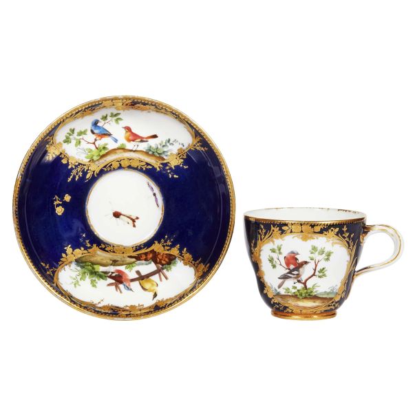 A CUP WITH SAUCER, GERMANY, MEISSEN MANUFACTORY, 19TH CENTURY