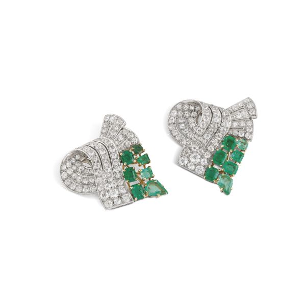 EMERALD AND DIAMOND PAIR OF CLIPS IN PLATINUM AND 18KT TWO TONE GOLD