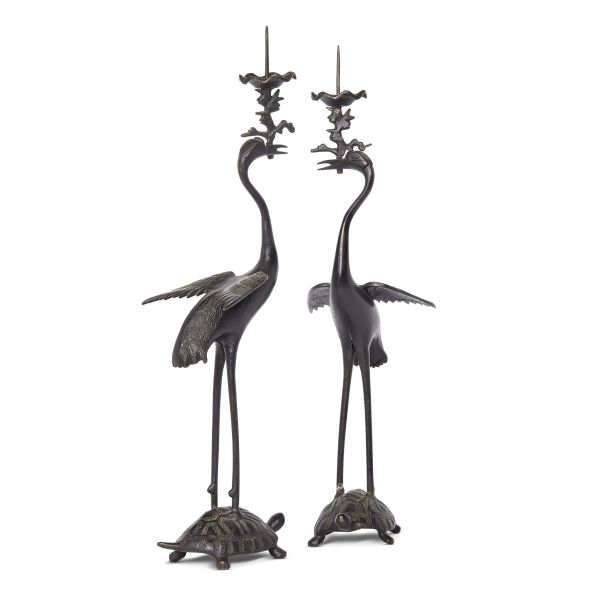 A PAIR OF LAMPSTANDS, CHINA, MING DYNASTY, 17TH CENTURY