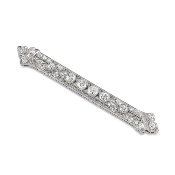 DIAMOND BARRETTE BROOCH IN PLATINUM