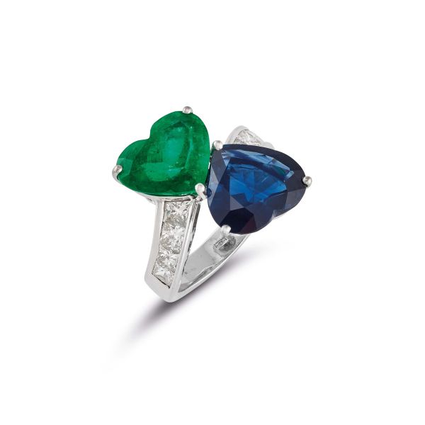



DIAMOND EMERALD AND SAPPHIRE CONTRARIE RING IN 18KT WHITE GOLD