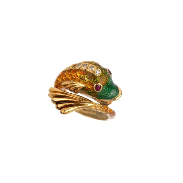 



FISH SHAPED RING IN 18KT YELLOW GOLD