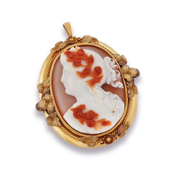 



PENDANT WITH CAMEO