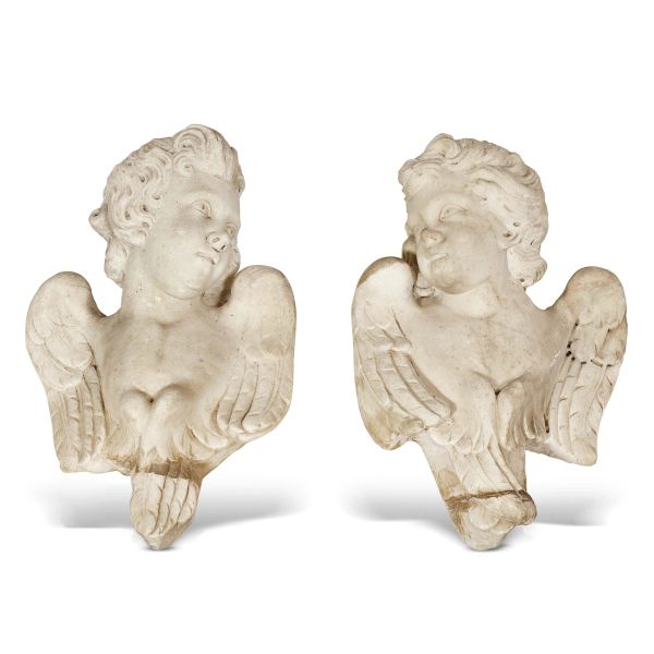 



Northern Italy, 18th century, a pair of cherub heads, marble 