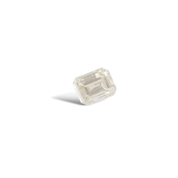 



LOOSE DIAMOND 