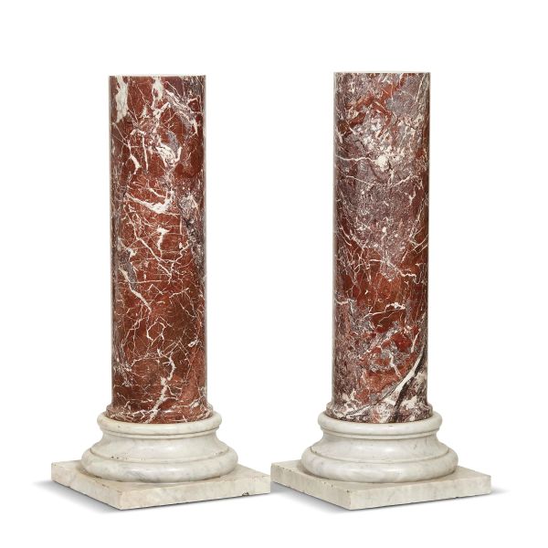 Italian, 19th century, A pair of Columns bust holder, marble, 116x45 cm