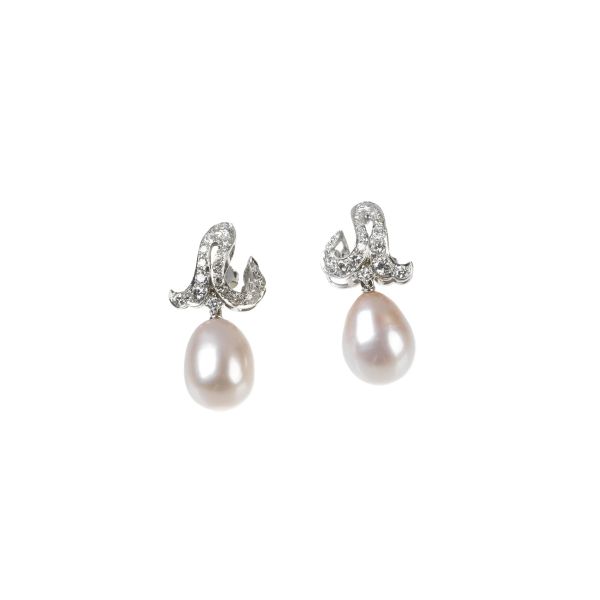 PEARL AND DIAMOND DROP EARRINGS IN 18KT WHITE GOLD