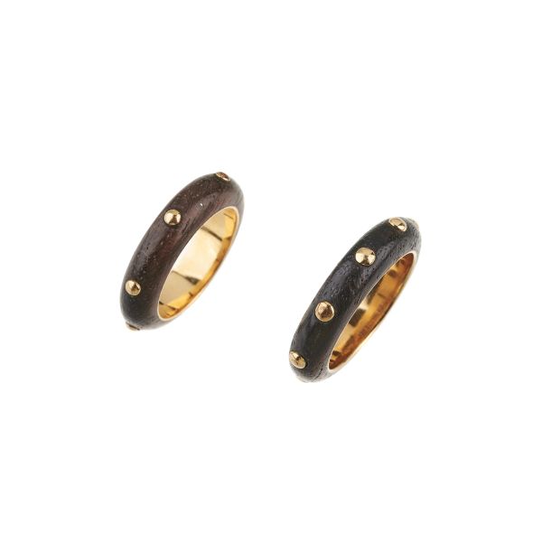 



PAIR OF RINGS IN WOOD AND 18KT YELLOW GOLD