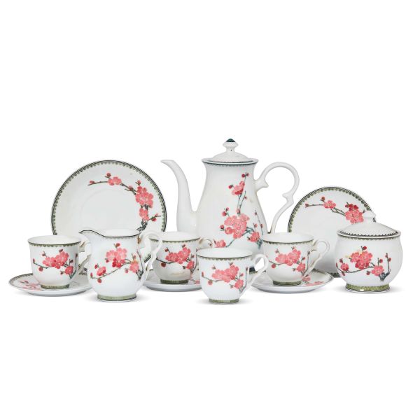 



TEA SET FOR TWELVE IN PORCELAIN WITH FLORAL DECORATION, CHINA, 20TH CENTURY