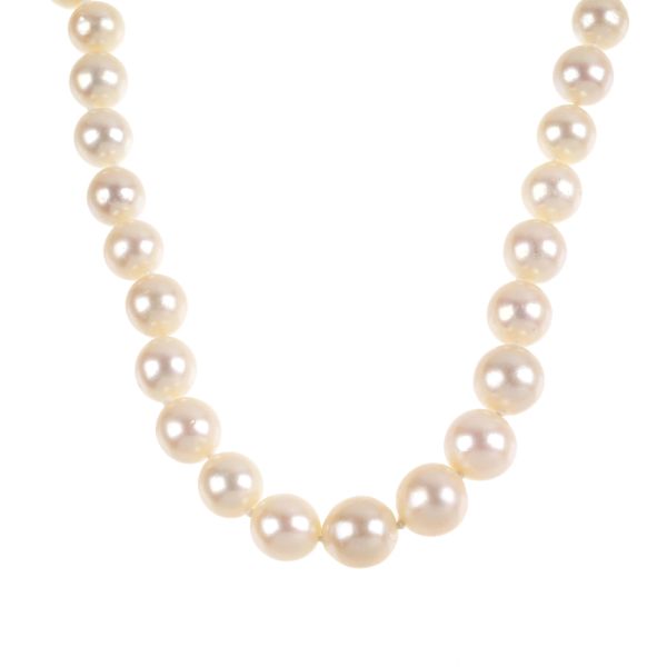 LONG PEARL NECKLACE
