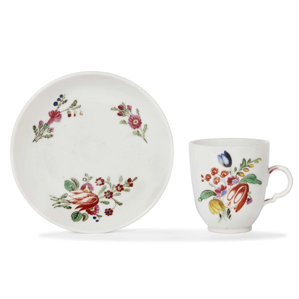 A GINORI CUP WITH SAUCER, DOCCIA, CIRCA 1760