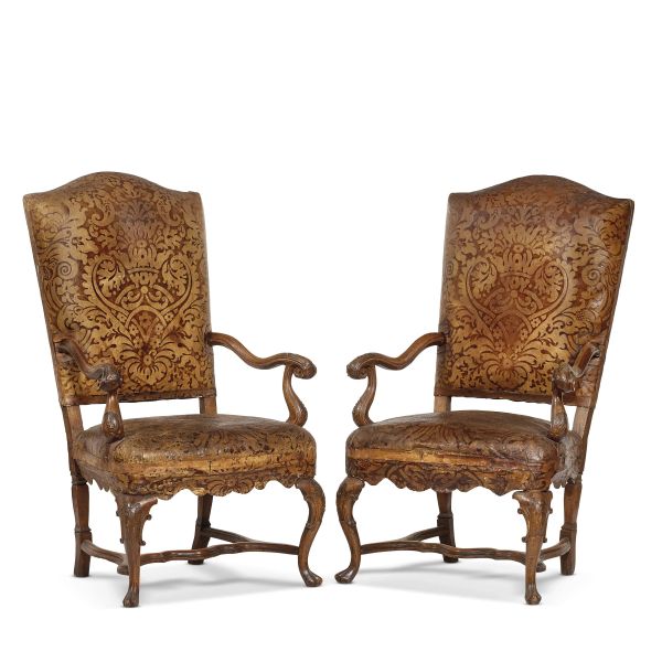 



A PAIR OF VENETIAN ARMCHAIRS, FIRST HALF 18TH CENTURY