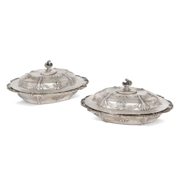 A PAIR OF ENGLISH ENTREE-DISHES, GORHAM, 19TH CENTURY