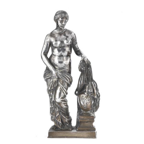 A LITTLE SILVER SCULPTURE, 20TH CENTURY