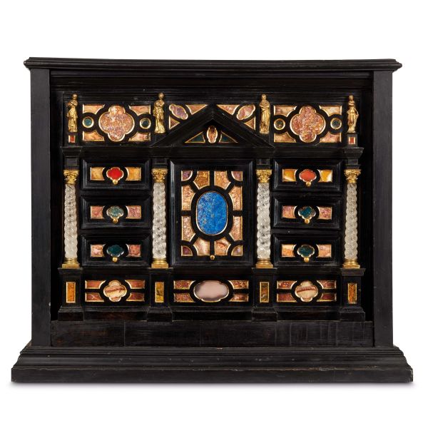 



A ROMAN TABLE CABINET, 17TH CENTURY