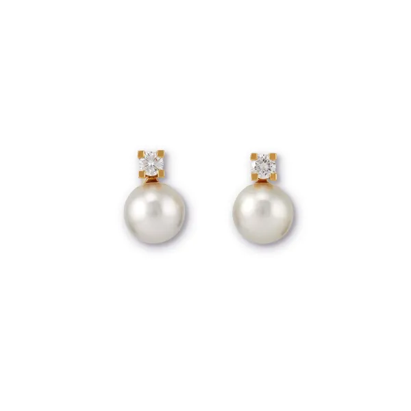 



PAIR OF PEARL AND DIAMOND EARRINGS