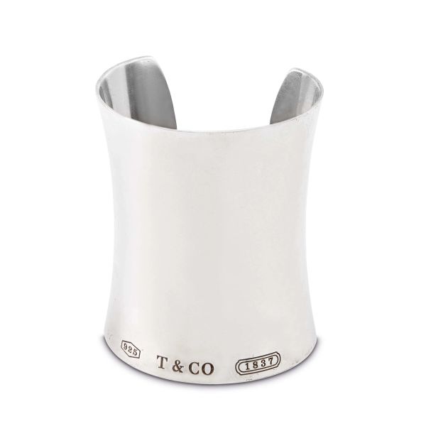 Tiffany &amp; Co - 



TIFFANY &amp; CO 1837 BRACELET IN SILVER