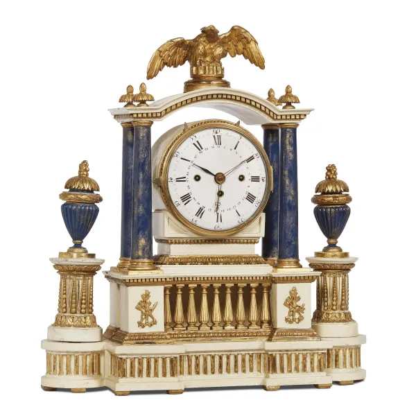 A TUSCAN MANTEL CLOCK, LATE 18TH CENTURY