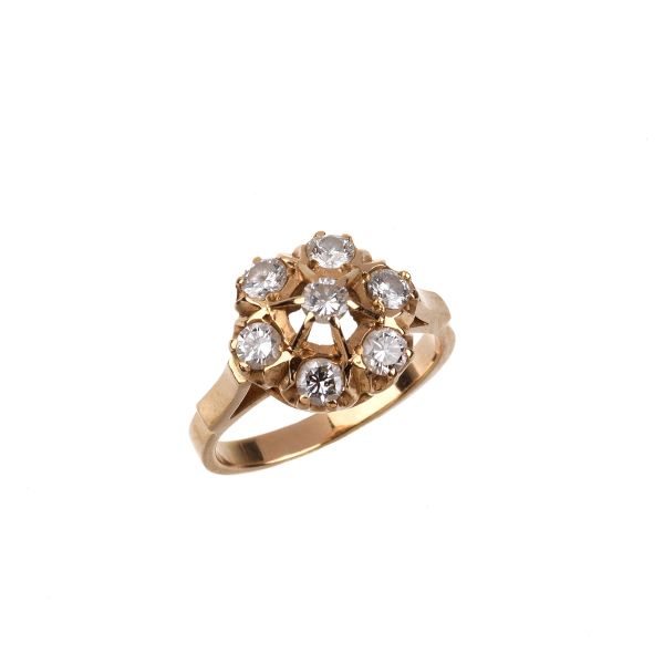 FLORAL DIAMOND RING IN 14KT GOLD