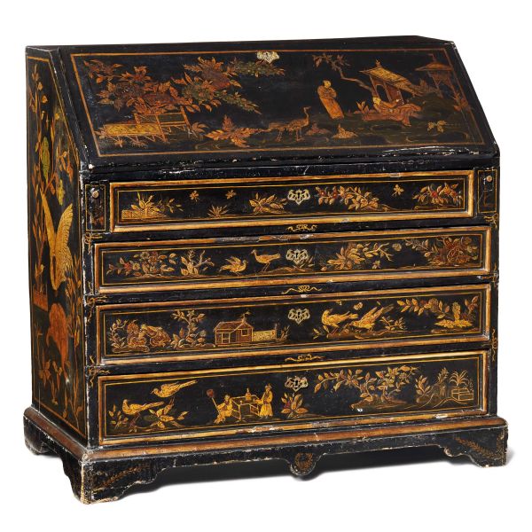 



A VENETIAN FALL FRONT BUREAU, 18TH CENTURY