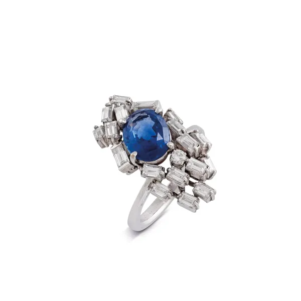 



CEYLON SAPPHIRE AND DIAMOND RING