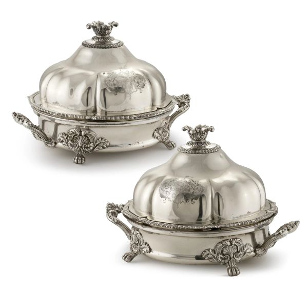 A PAIR OF OLD SHEFFIELD FOOD WARMER, ENGLAND, EARLY 19TH CENTURY, MARKS OF MATTHEW BOULTON. THE LHIDS ARE IN SILVER, LONDON, 1807, MARKS OF THOMAS ROBINS