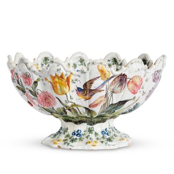 



AN LARGE ANTONIBON GLASS COOLER, NOVE DI BASSANO, LATE 19TH CENTURY