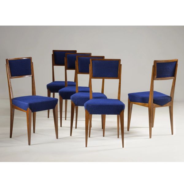 



SIX CHAIRS, WOODEN STRUCTURE, BLUE FABRIC UPHOLSTERY