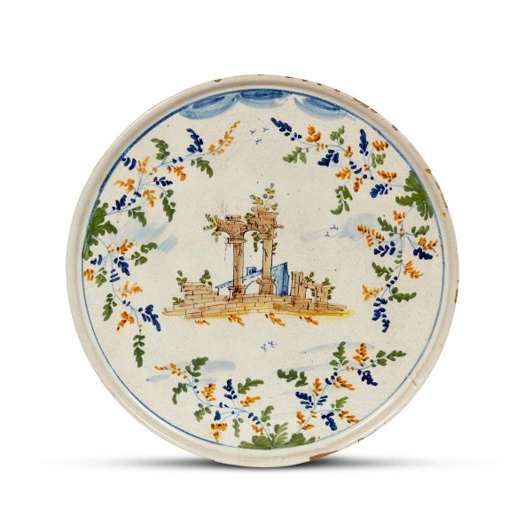 



A FOOTED DISH, LODI, 18TH CENTURY