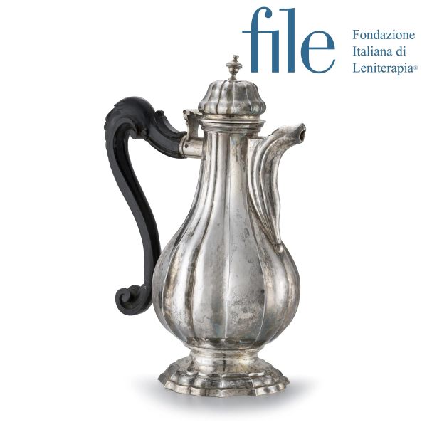 A LARGE SILVER COFFEE POT, VENICE, 18TH CENTURY