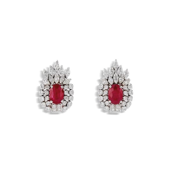 



BURMESE RUBY AND DIAMOND EARRINGS IN PLATINUM