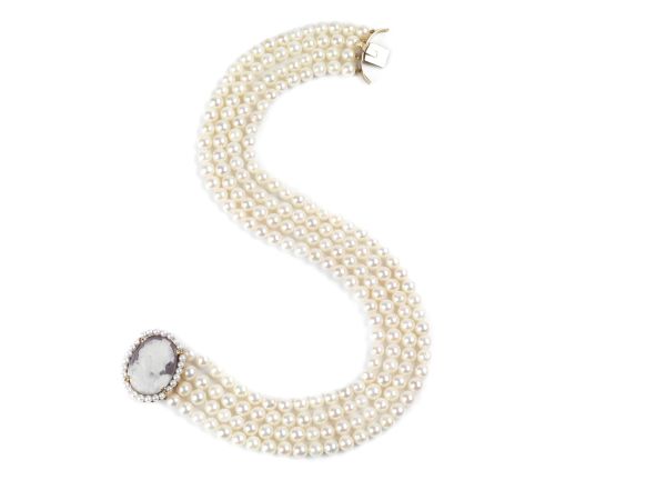 COLLIER A QUATTRO FILE DI PERLE