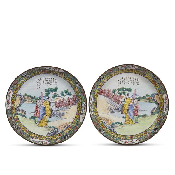 A PAIR OF PLATES, CHINA, QING DYNASTY, 18TH CENTURY