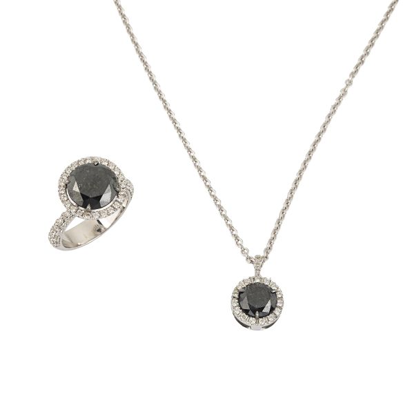 DIAMOND DEMI PARURE IN 18KT WHITE GOLD