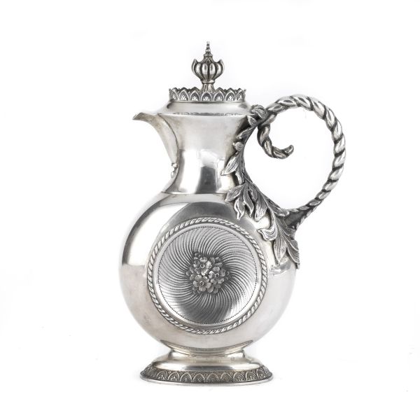 A SILVER FLASK, 20TH CENTURY