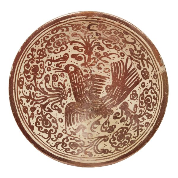 A LARGE PLATE, MANIS&Egrave;S, 18TH CENTURY
